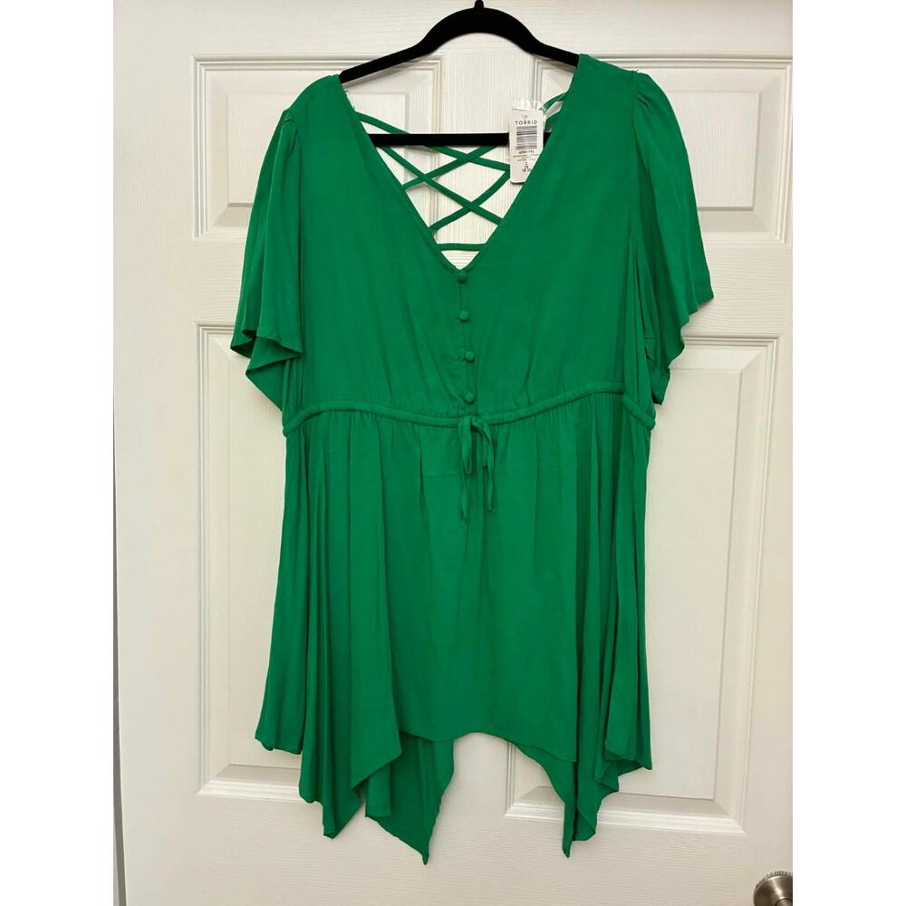 Torrid 2 2X Jelly Bean Green Babydoll Sharkbite Top NWT‎ Flutter Sleeve